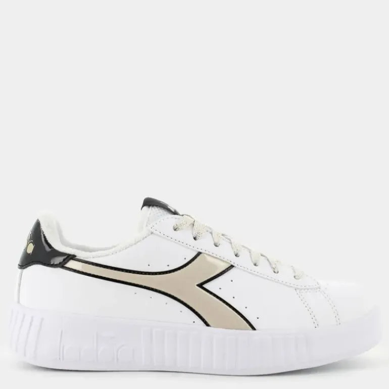 STEP P- SPORTIVE SOLITARY STAR 101.178335