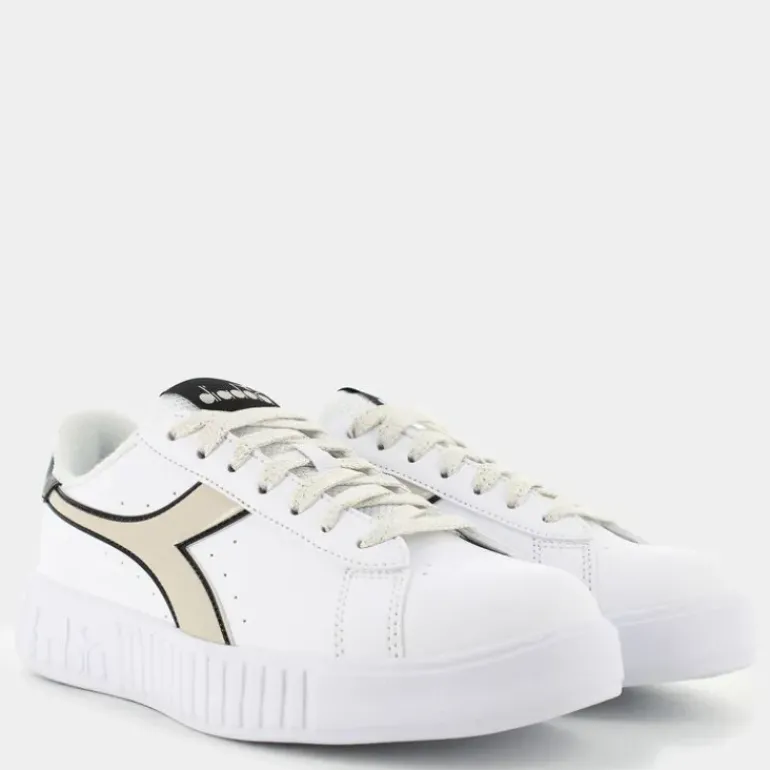 STEP P- SPORTIVE SOLITARY STAR 101.178335